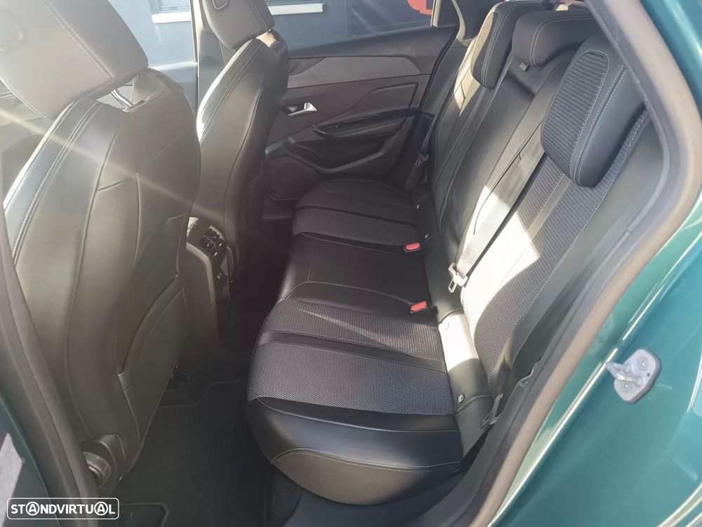 Peugeot 308 SW 1.2 PureTech Allure Pack EAT8 - 31