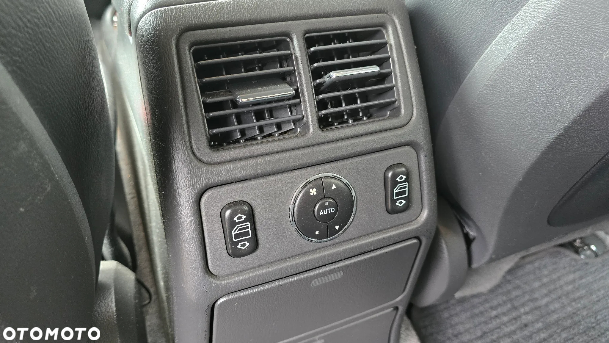 Mercedes-Benz ML 320 - 25