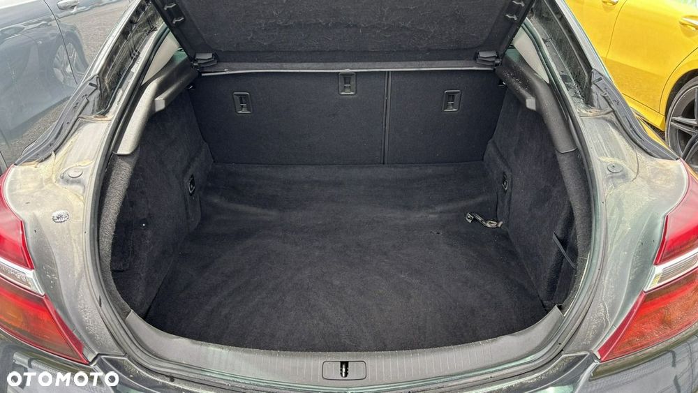 Opel Insignia - 15