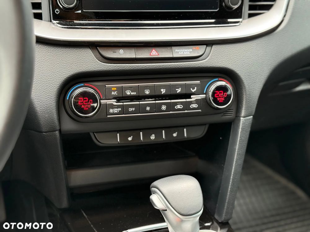 Kia Ceed 1.6 GDI PHEV L DCT - 29