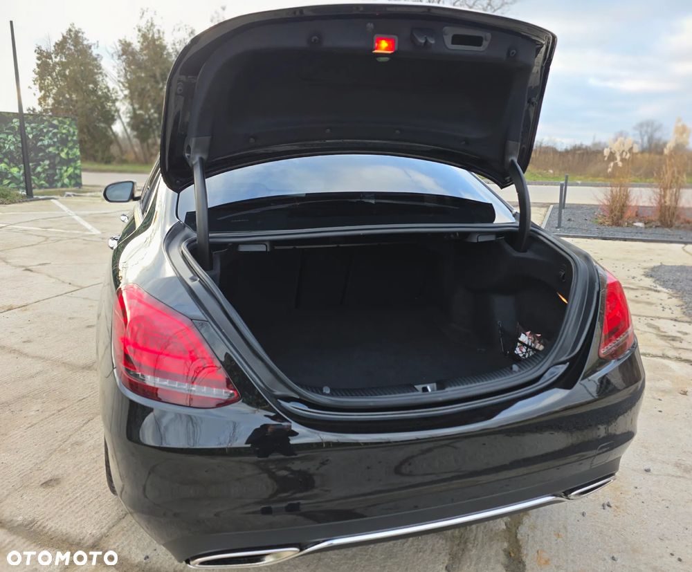 Mercedes-Benz Klasa C 300 9G-TRONIC Avantgarde - 26