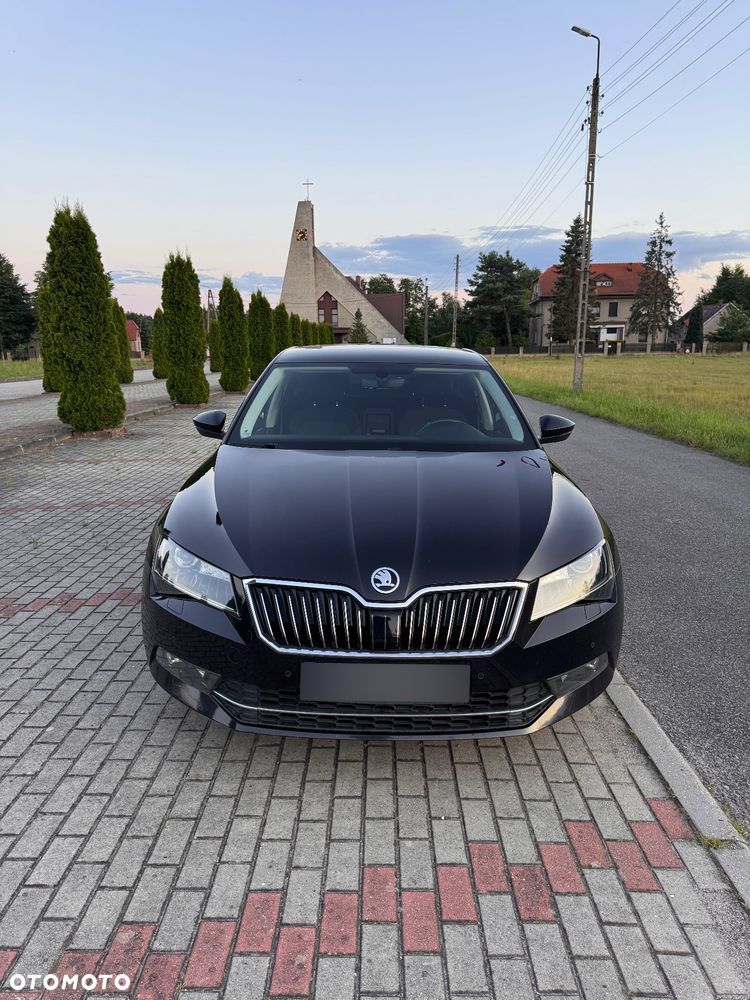 Skoda Superb 2.0 TDI Ambition DSG - 6