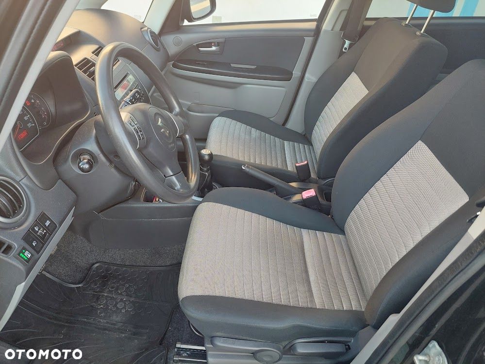 Suzuki SX4 1.5 Streetline 4x2 Classic - 13