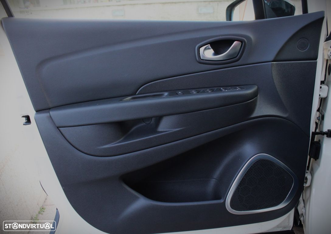 Renault Captur - 14