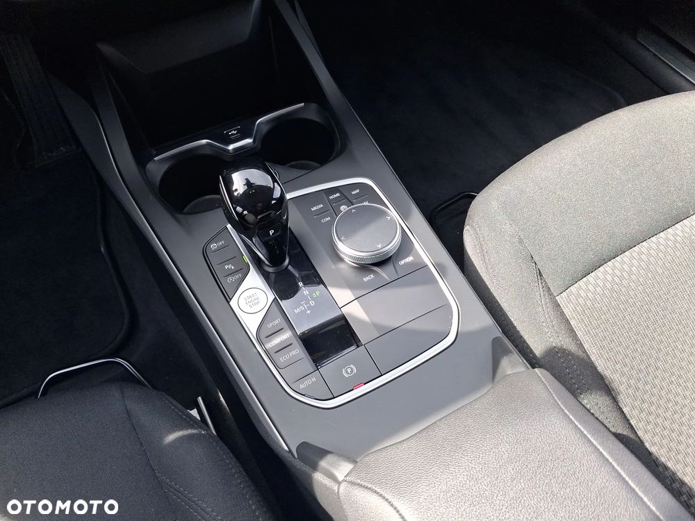 BMW Seria 1 118i Advantage - 15