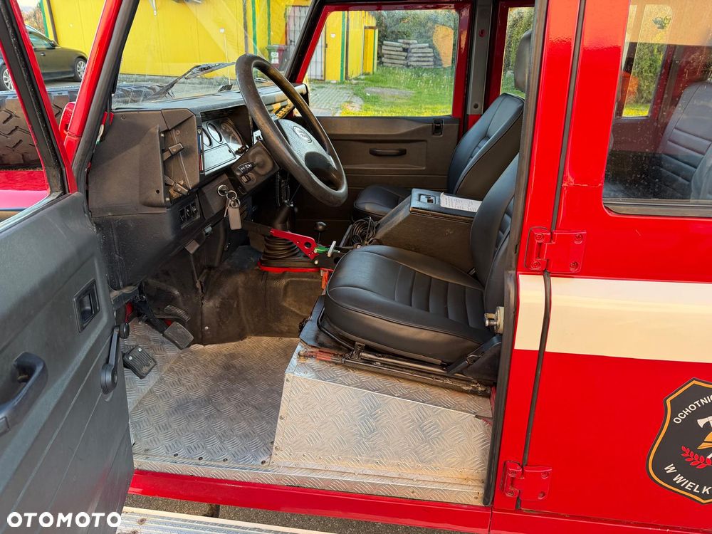 Land Rover Defender 2.5 TDI - 10