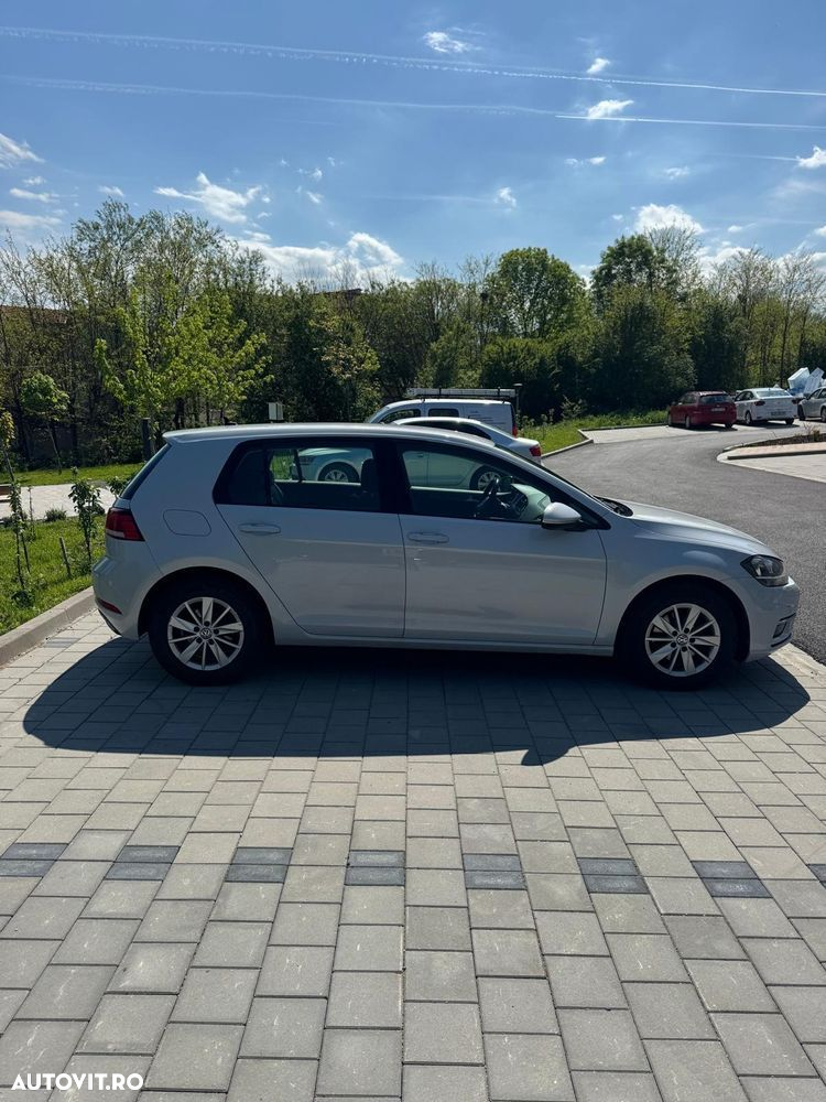 Volkswagen Golf 1.6 TDI Comfortline - 5