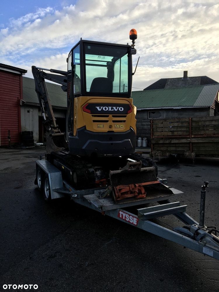 Volvo ECR25D  z przyczepą        2014 ROK - 3