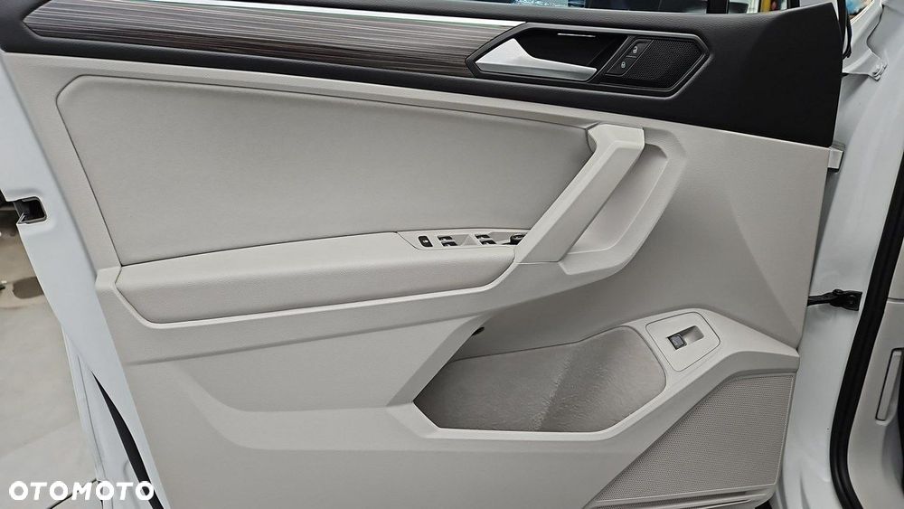 Volkswagen Tiguan Allspace - 10