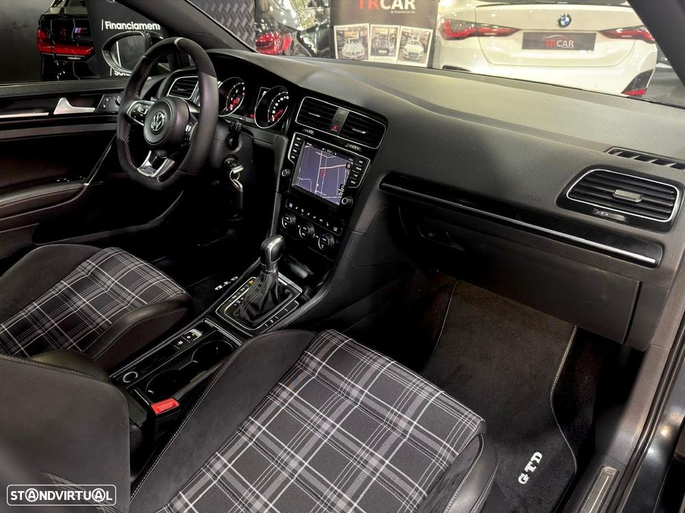 VW Golf 2.0 TDI GTD DSG - 33