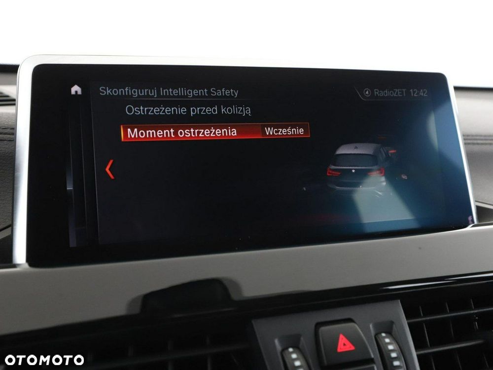 BMW X1 sDrive18d xLine - 27