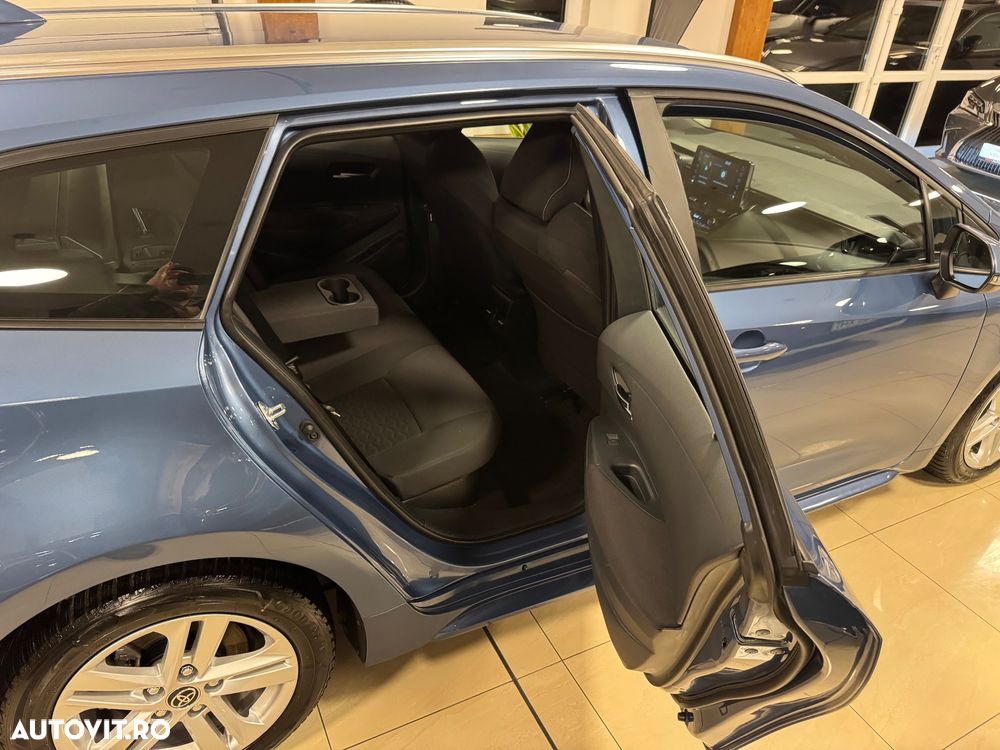 Toyota Corolla 1.8 Business Edition - 10