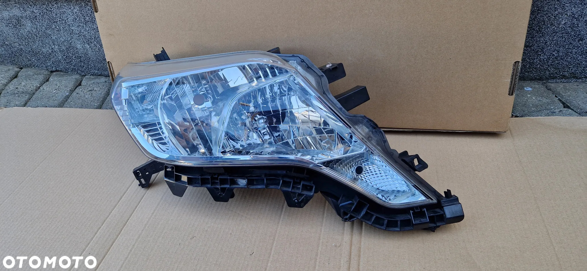 LAMPA PRAWA TOYOTA LAND CRUISER J150 LIFT 13-16 - 4