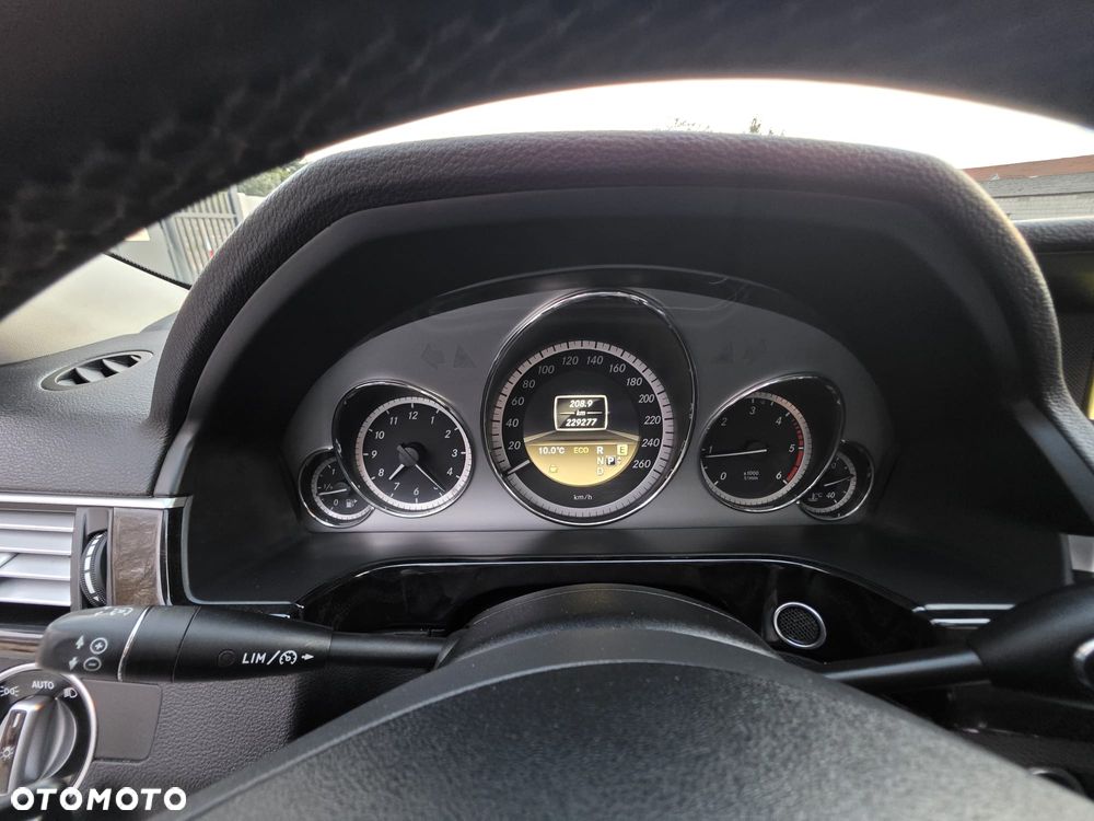 Mercedes-Benz Klasa E 220 CDI Automatik Avantgarde DPF BusinessEDITION - 16