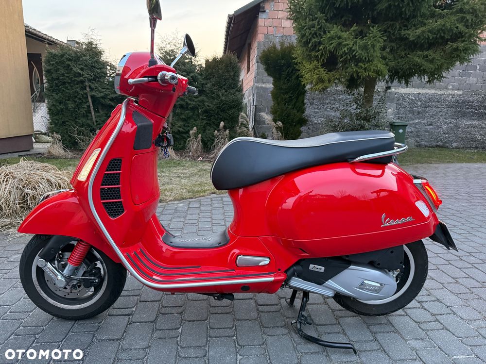 Vespa GTS - 7