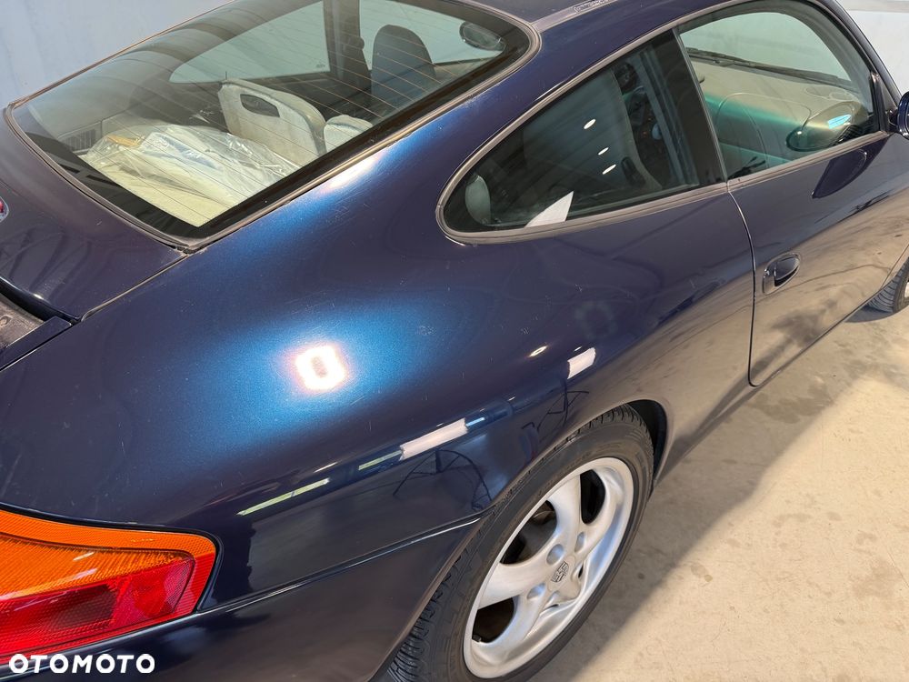 Porsche 911 Carrera - 7