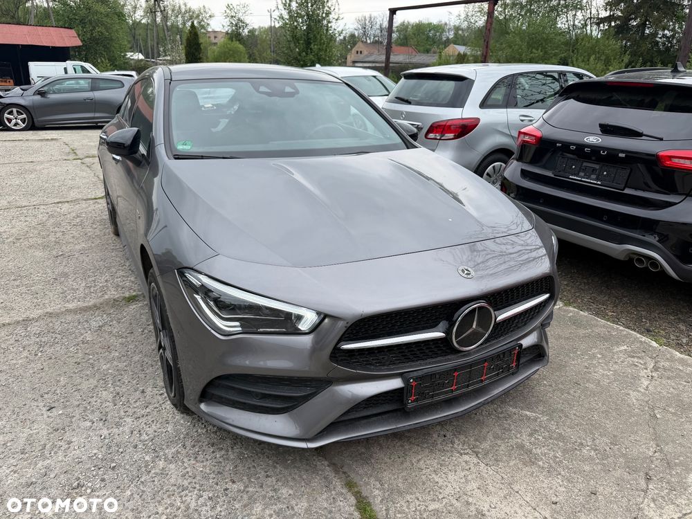 Mercedes-Benz CLA 250 e 8G-DCT AMG Line - 2