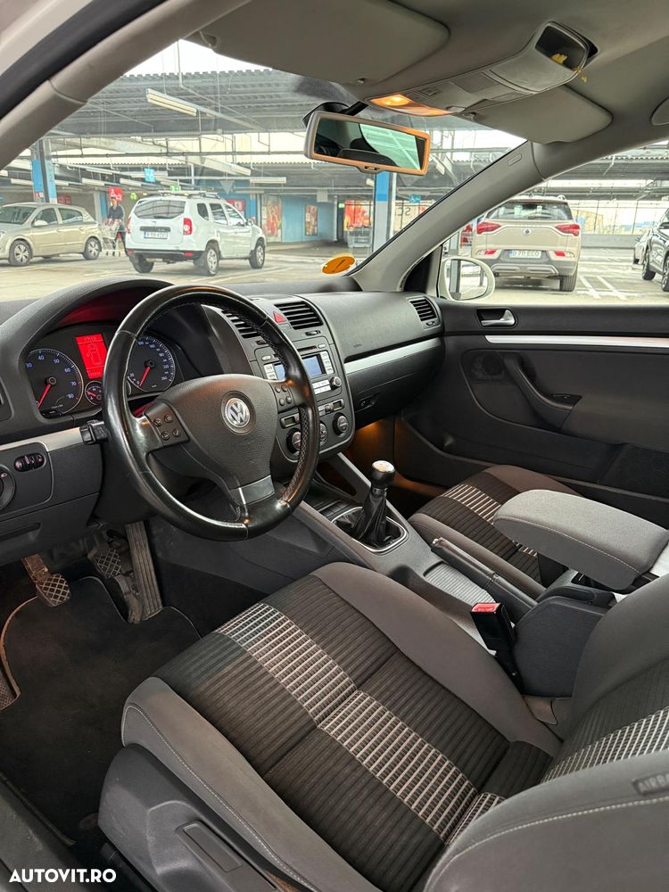 Volkswagen Golf 1.6 Trendline - 16