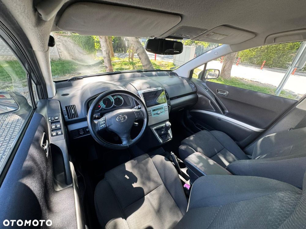 Toyota Corolla Verso 1.6 Terra 7os - 17