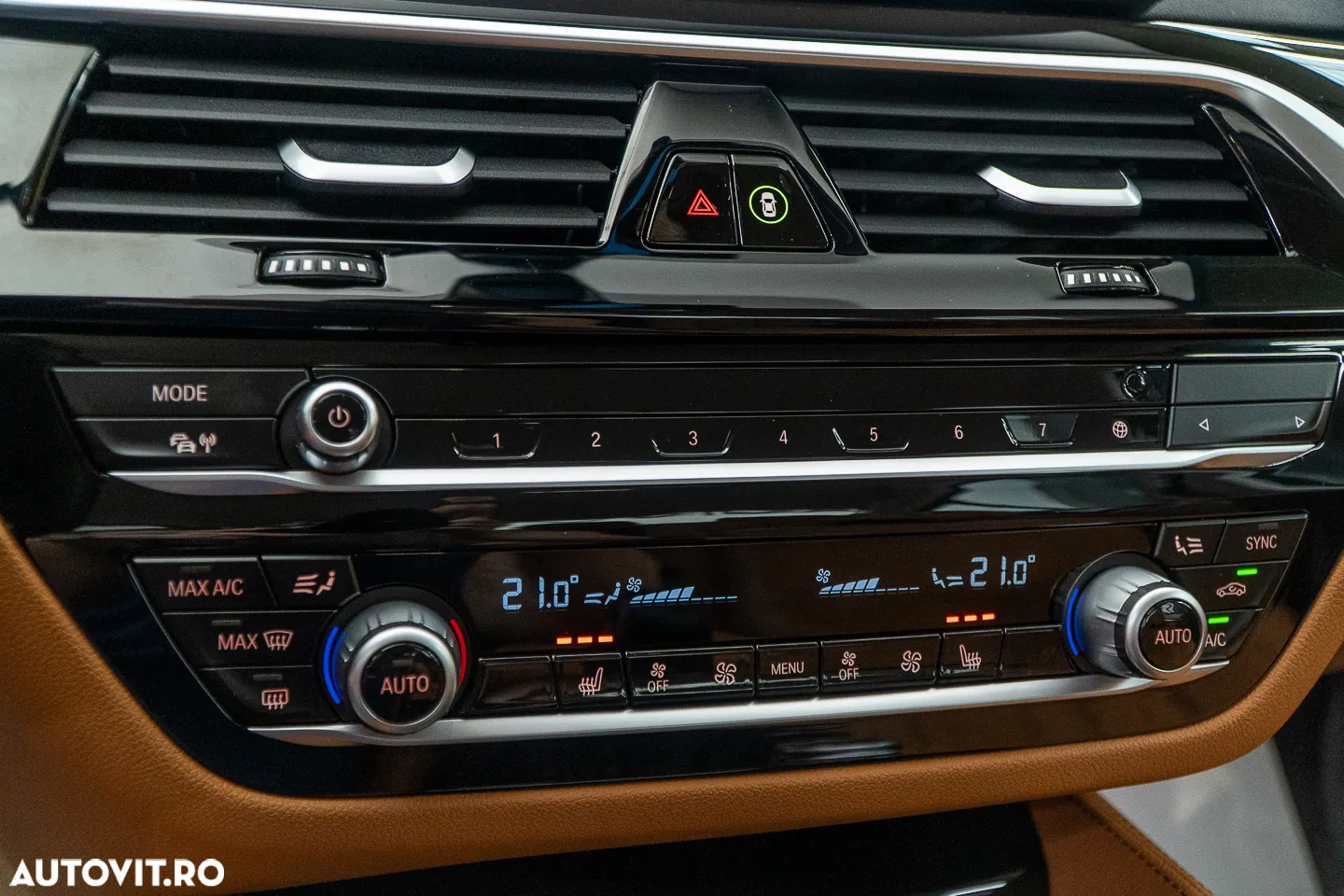 BMW Seria 5 520i AT MHEV - 11