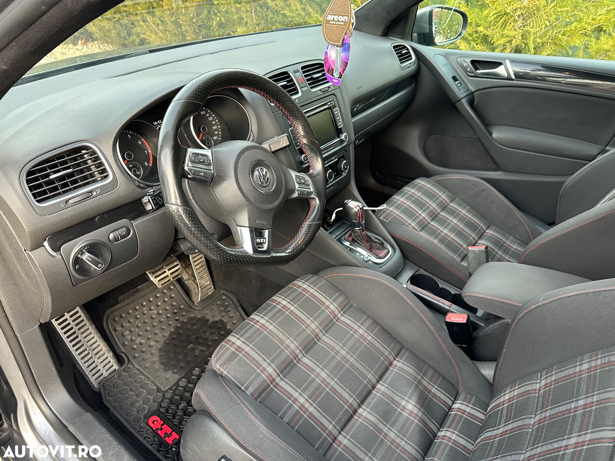 Volkswagen Golf 2.0 TSI GTI DSG - 8