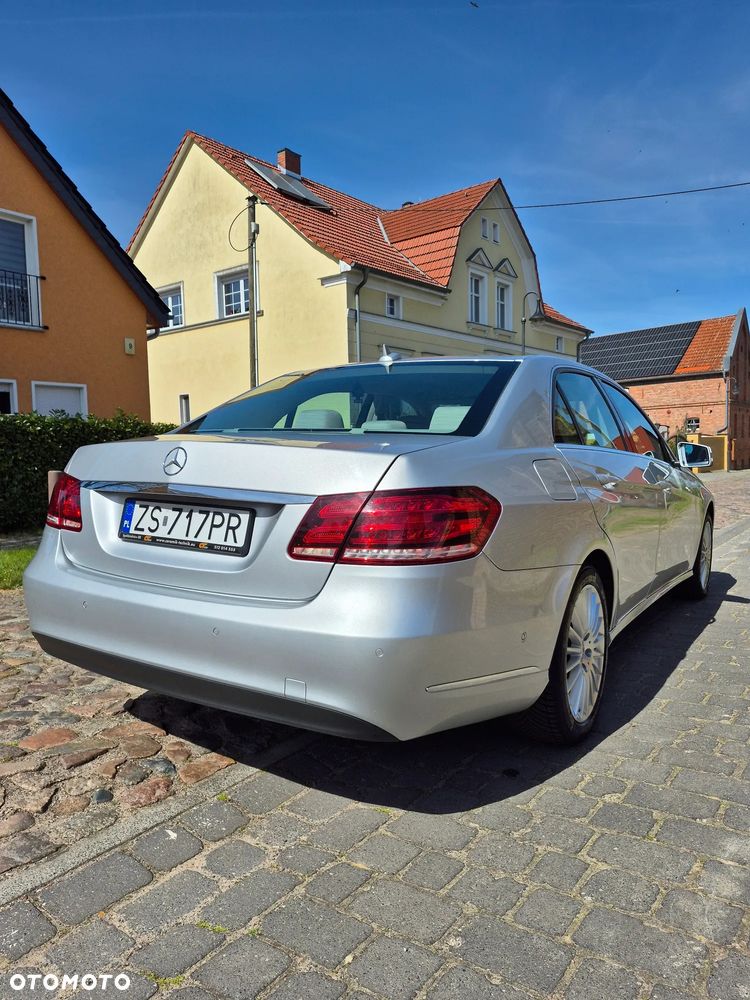 Mercedes-Benz Klasa E 200 BlueTEC 7G-TRONIC Elegance - 9