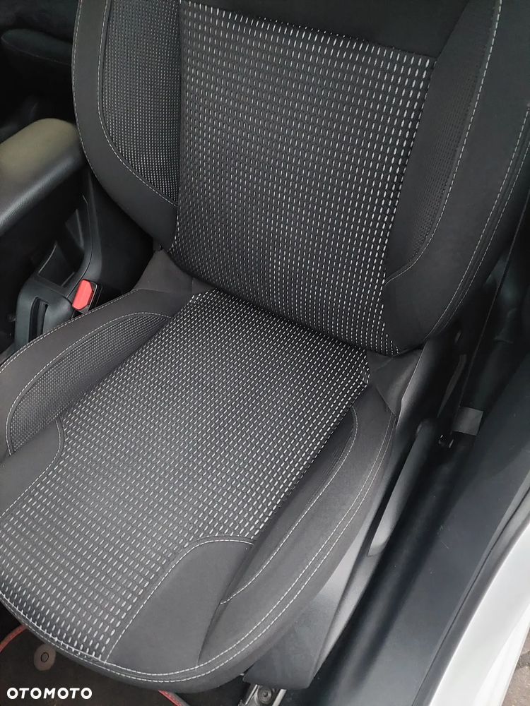 Peugeot 208 1.6 BlueHDi Active S&S - 12