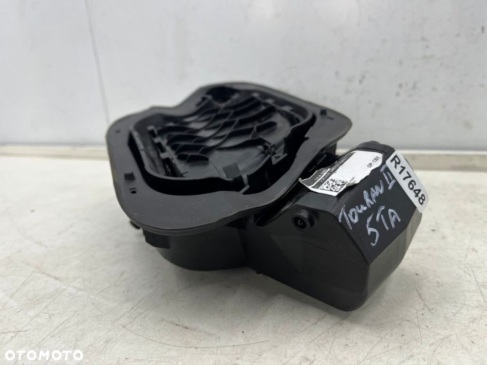 Klapka wlewu paliwa VW Touran II 5T 2015r.- 5ta809857e 5ta809799 - 7