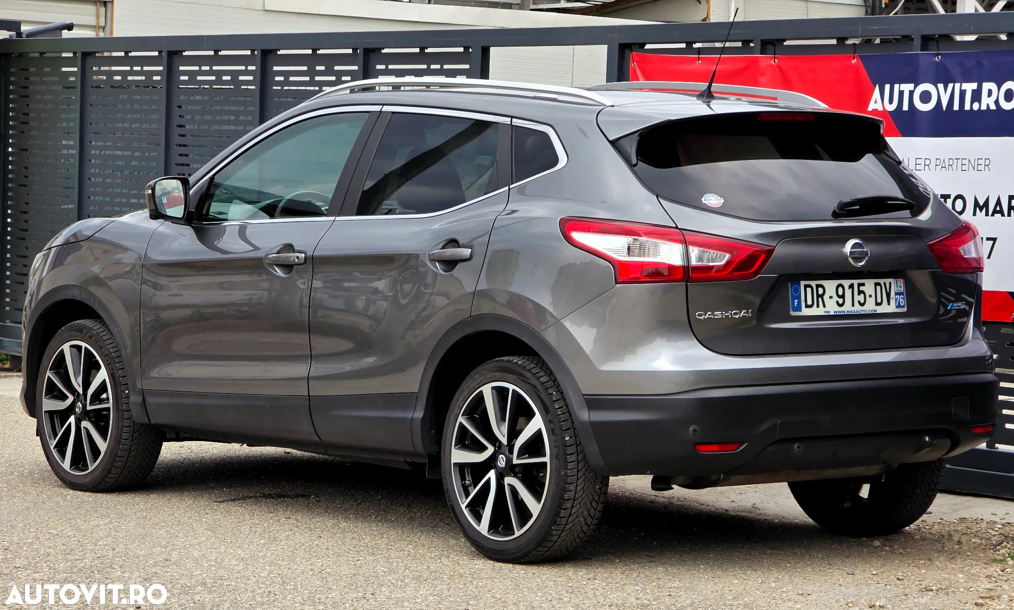 Nissan Qashqai 1.5 DCI Start/Stop Tekna - 4