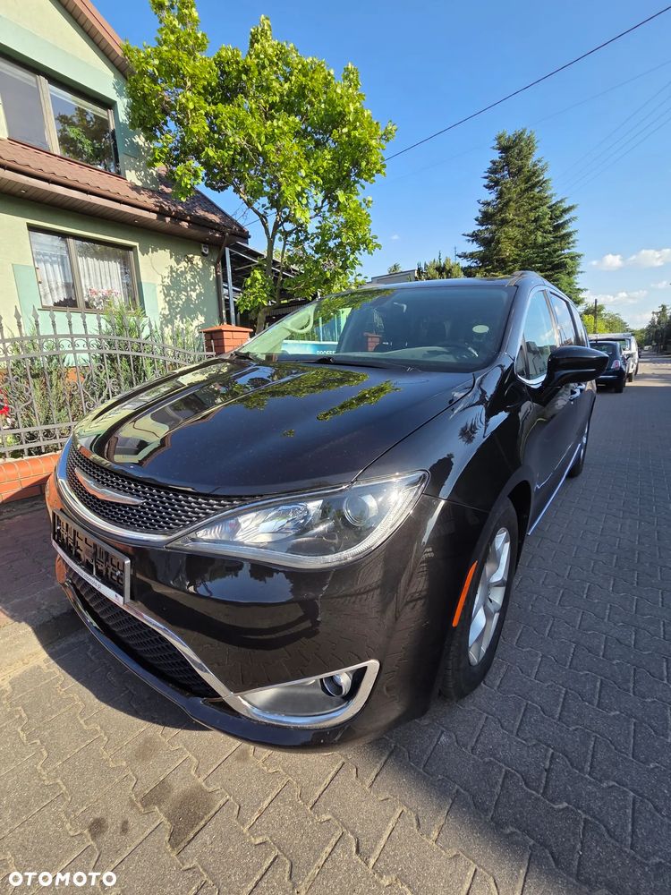 Chrysler Pacifica - 29