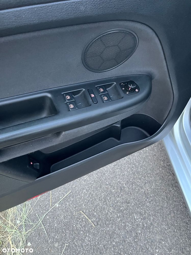Volkswagen Golf Plus - 31