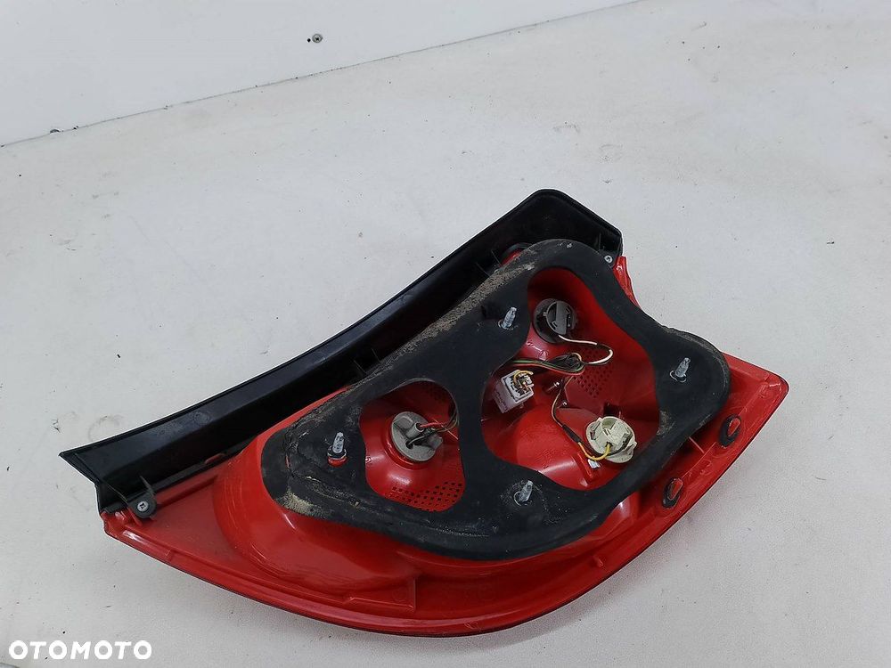LAMPA TYLNA LEWA KIA CEE'D I 08-223-1928L-R - 5