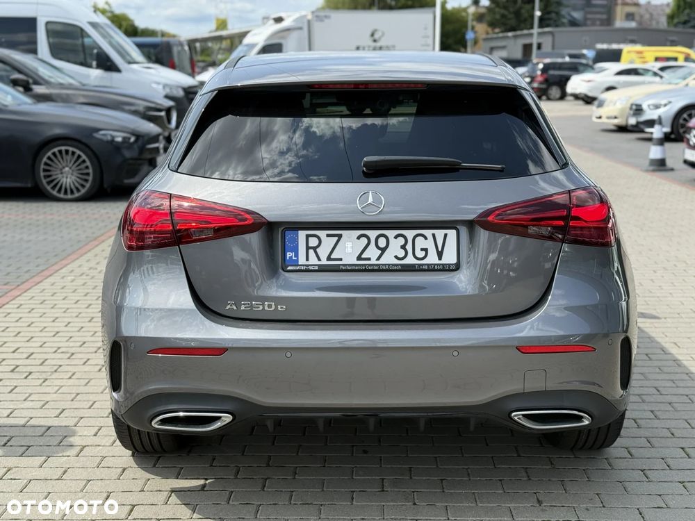 Mercedes-Benz Klasa A 250 e PHEV AMG Line 8G-DCT - 6