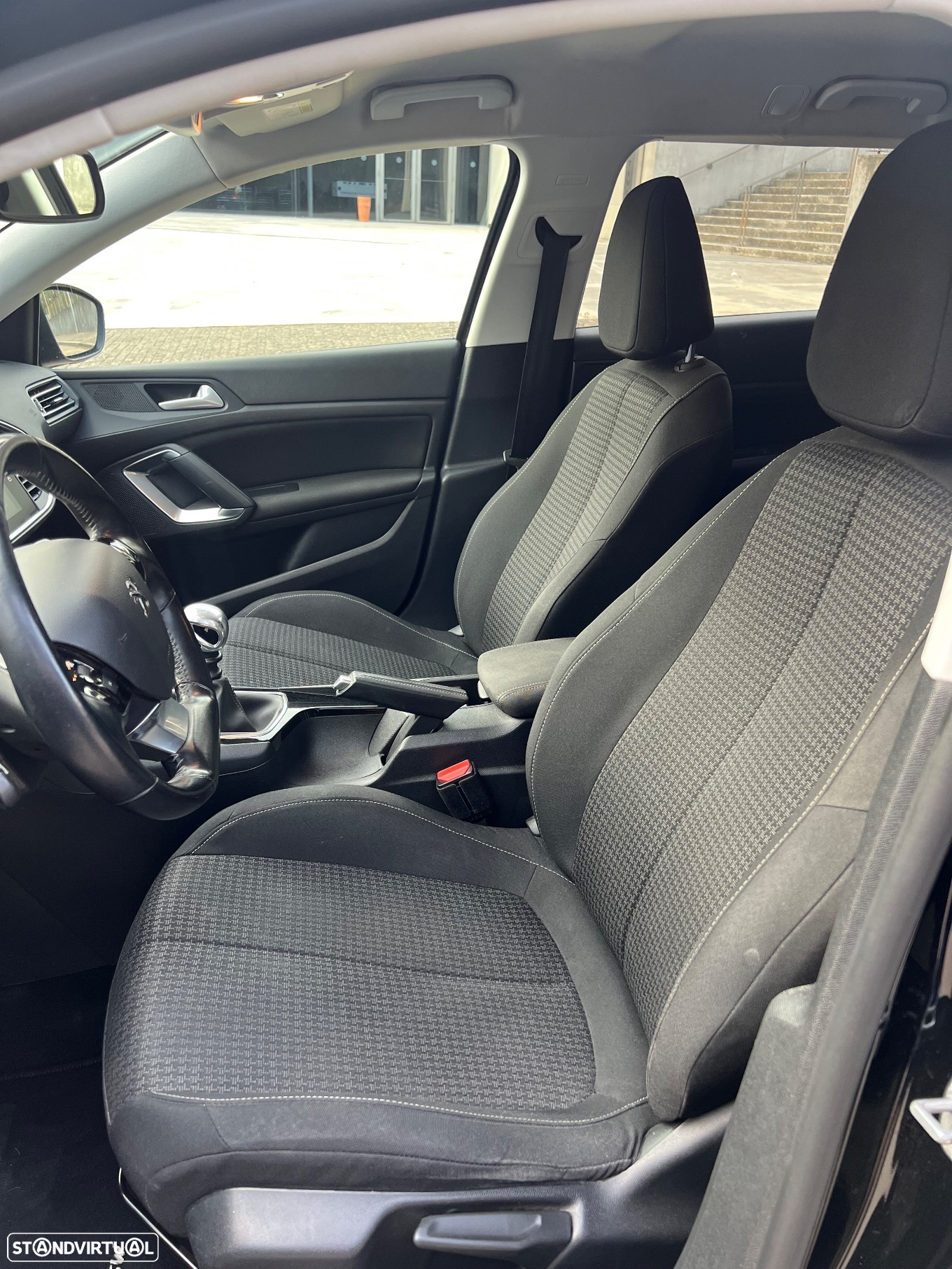 Peugeot 308 1.2 PureTech Business Line - 10