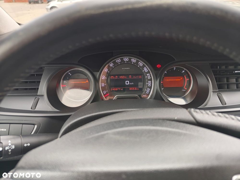 Citroën C5 1.6 HDi Dynamique Equilibre Navi - 11