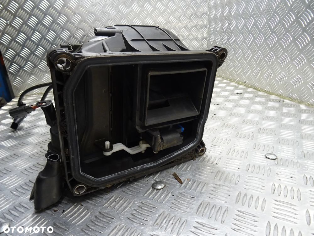 AUDI A6 C6 KOMBI 04-07 4.2 V8 NAGRZEWNICA 4F0820155E - 3