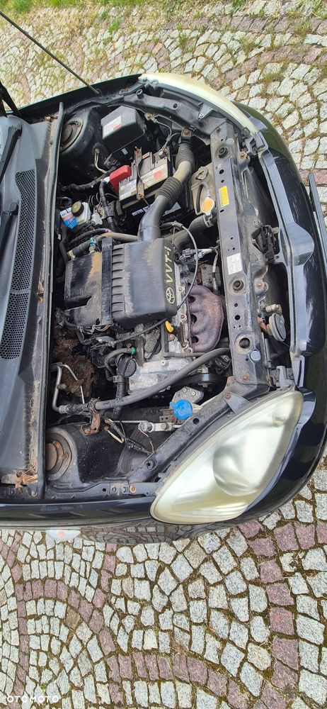 Toyota Yaris 1.0 Base - 21