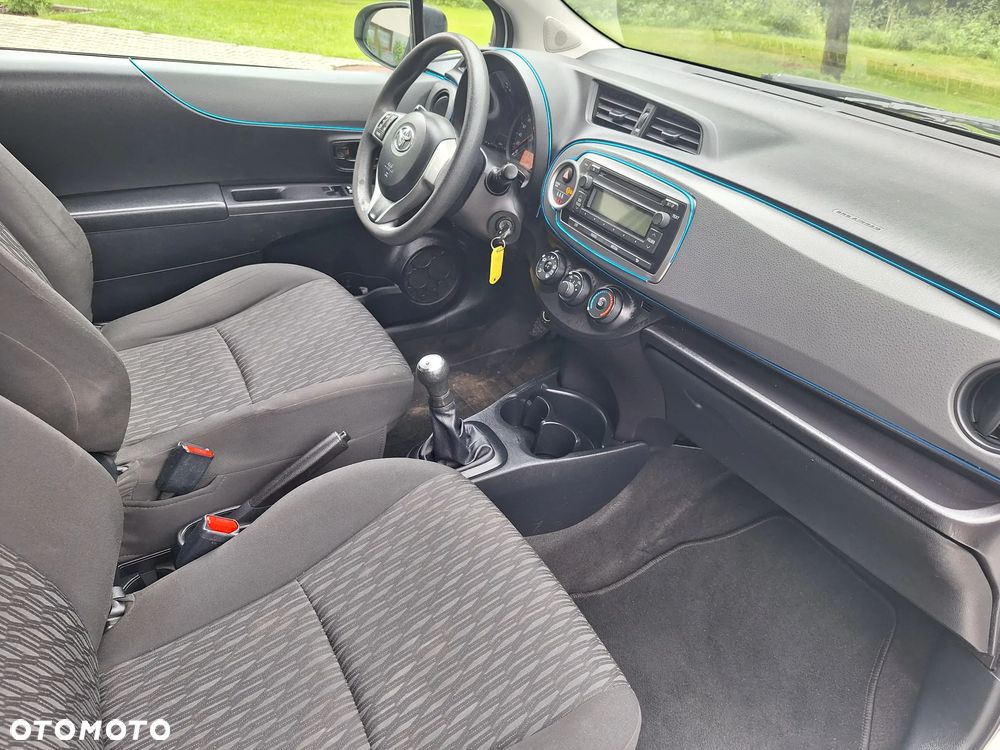 Toyota Yaris - 16