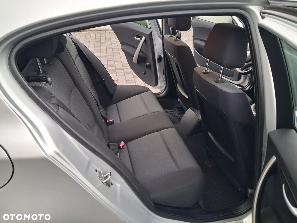 BMW Seria 1 118d - 12