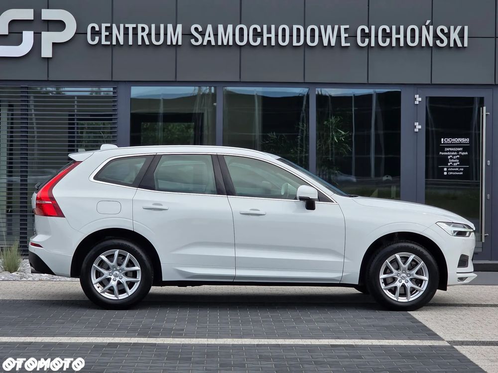 Volvo XC 60 T4 Momentum Pro - 4