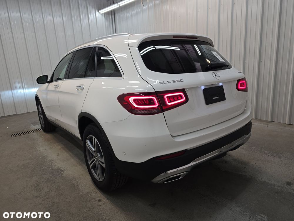 Mercedes-Benz GLC 300 4Matic 9G-TRONIC - 5