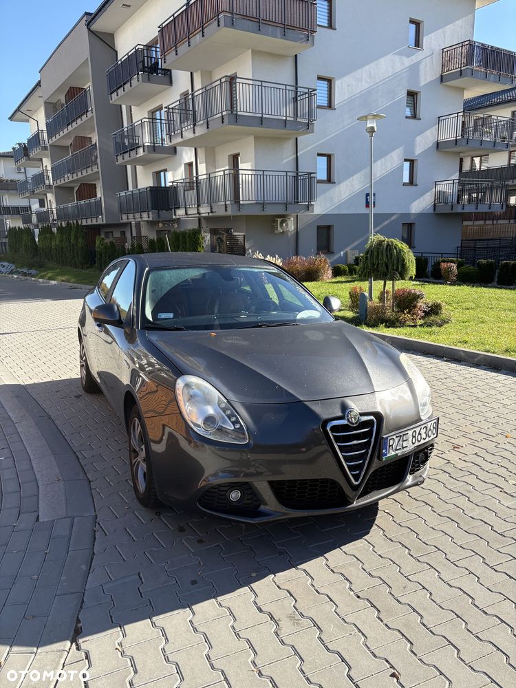 Alfa Romeo Giulietta - 1
