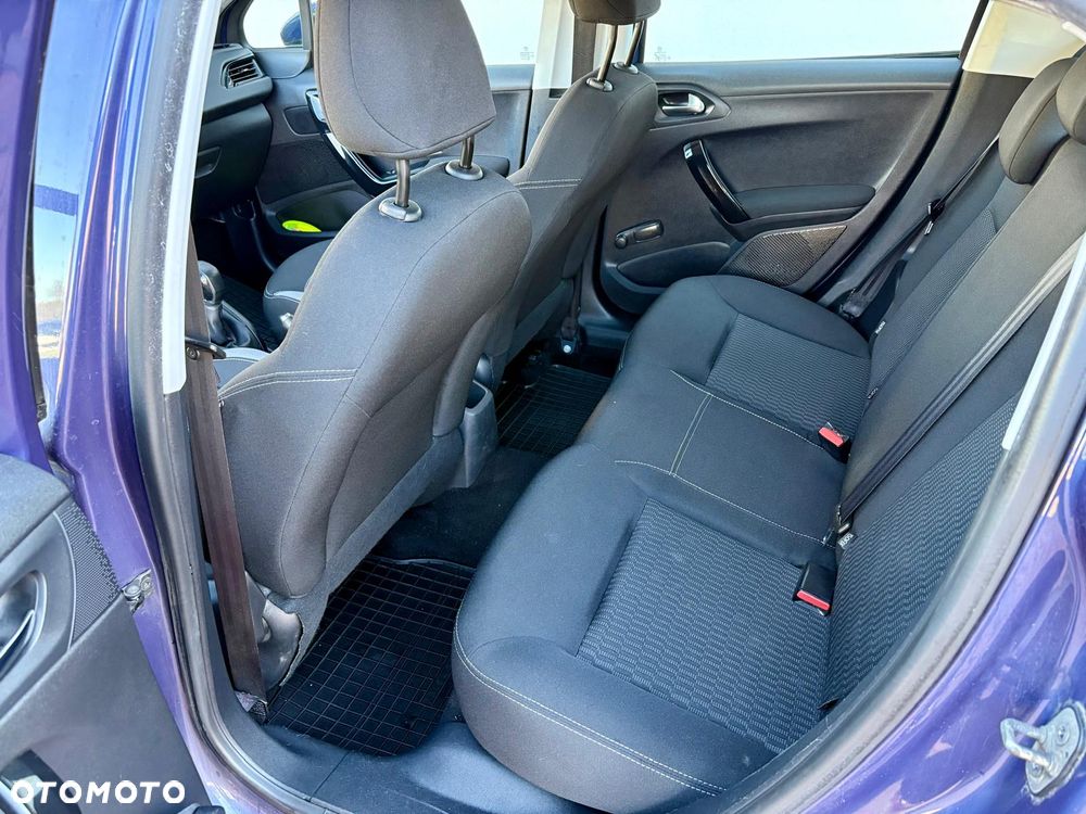 Peugeot 208 PureTech 82 Start & Stop Tech Edition - 10