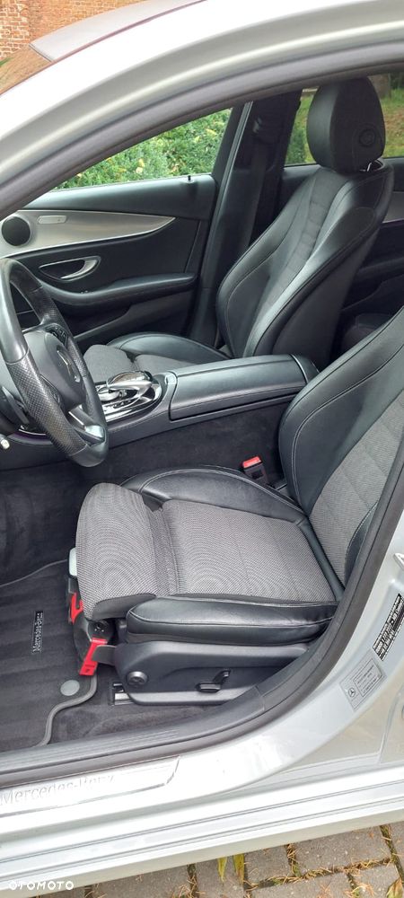 Mercedes-Benz Klasa E 220 d 9G-TRONIC - 11