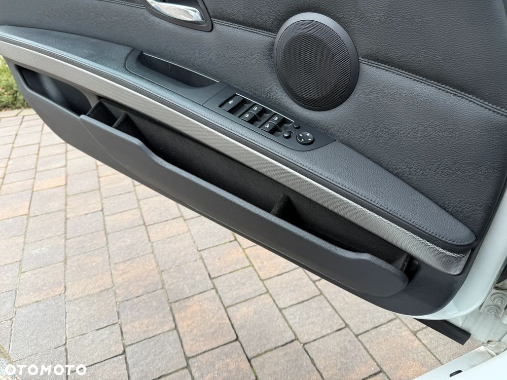 BMW Seria 3 320i M Sport Edition - 17