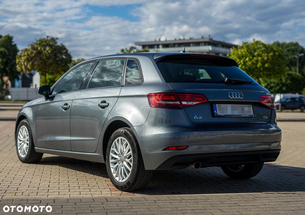 Audi A3 Sportback 1.6 TDI S tronic - 6