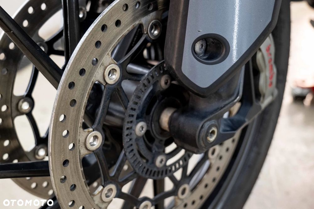 Triumph Tiger - 32