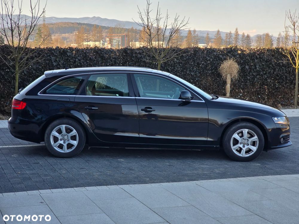 Audi A4 Avant 2.0 TDI DPF Ambiente - 5