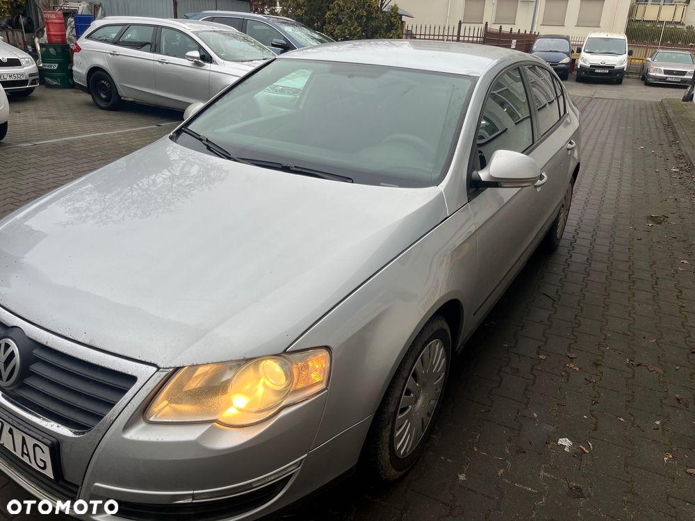 Volkswagen Passat 1.9 TDI DPF Trendline - 2