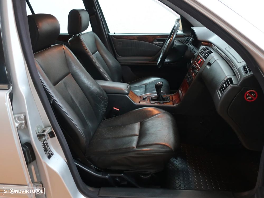 Mercedes-Benz E 220 CDI Elegance - 20